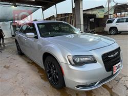 کرایسلەر 300